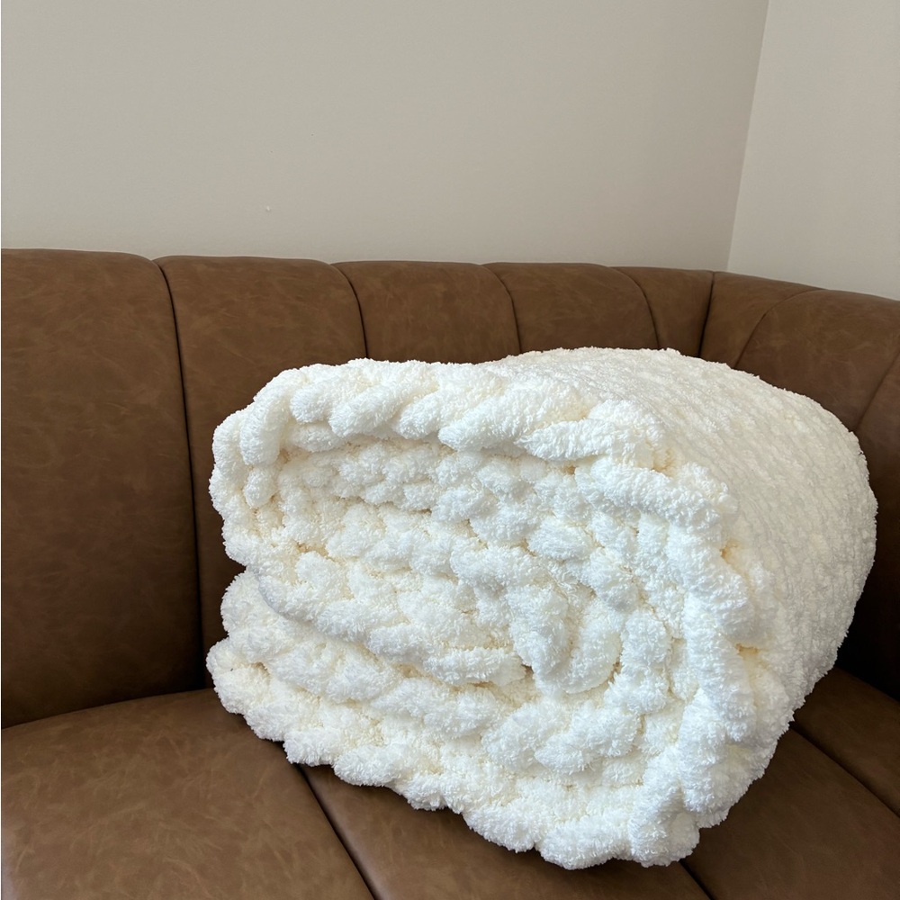 Cozy Handmade Chunky Knit Blanket